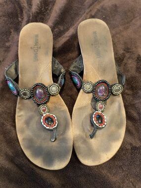 Minnetonka Women's Black Leather Beaded T-Strap Sandals - Multicolor Gem Accents
